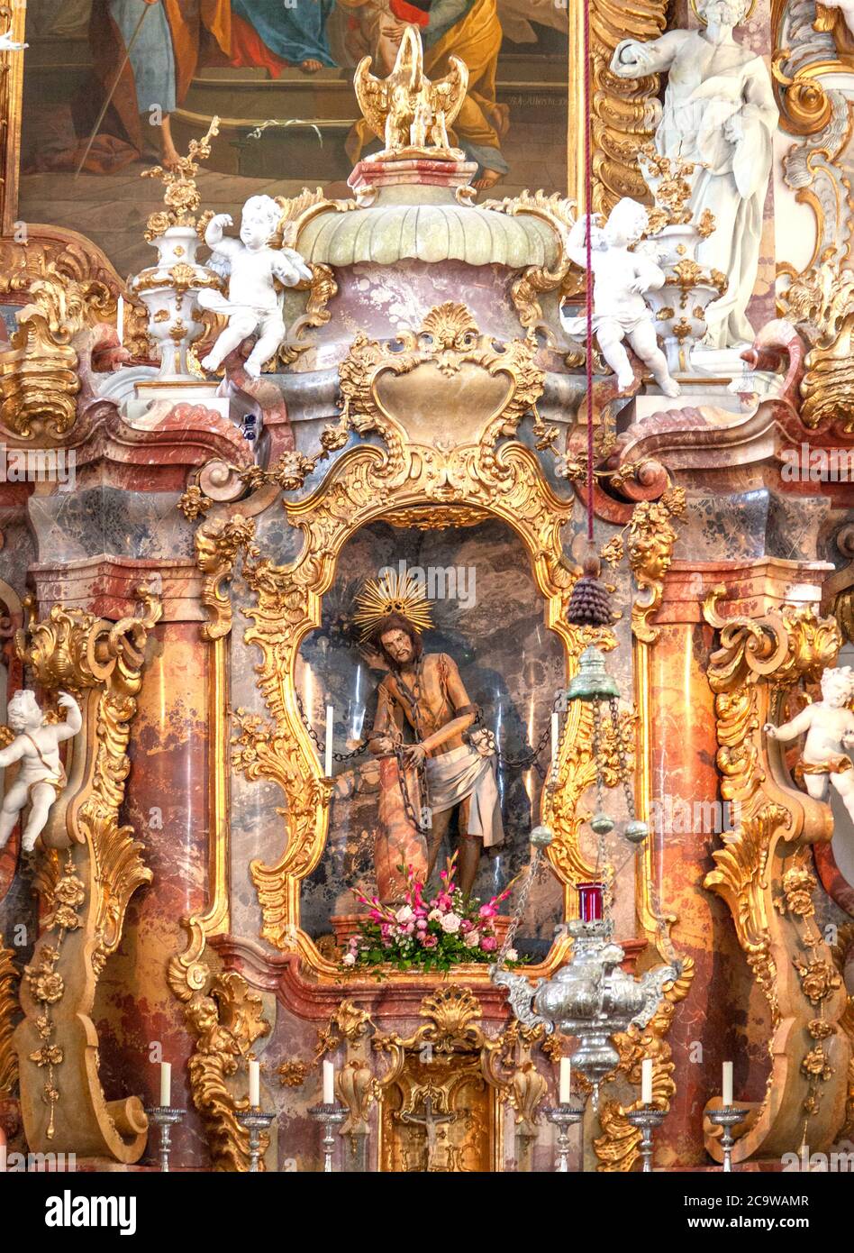 Détail autel, centré sur le Christ pleureux, église de pèlerinage de Wieskirche, Bavière, Allemagne. Banque D'Images