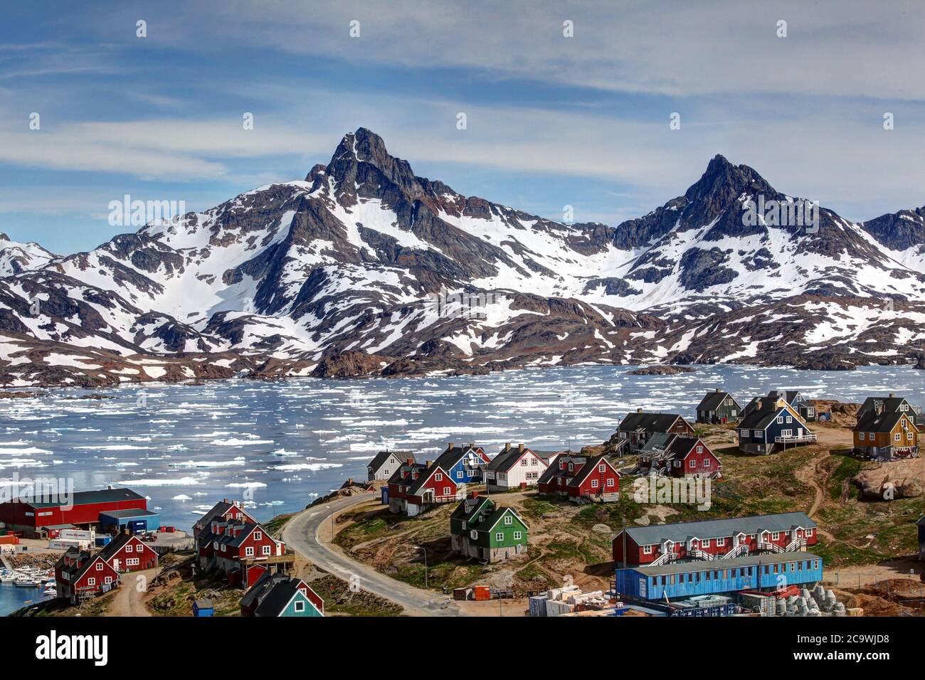 Île Kulusuk et village Kulusuk, est du Groenland Banque D'Images