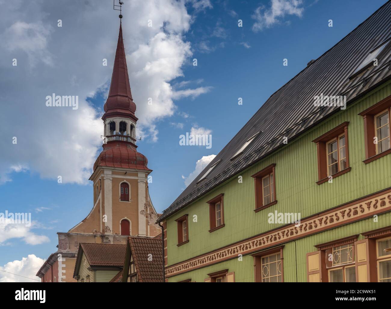 La vieille ville de Parnu, la quatrième plus grande ville d'Estonie et une station balnéaire populaire avec une vieille ville charmante et de grandes plages sur la mer Baltique. Banque D'Images