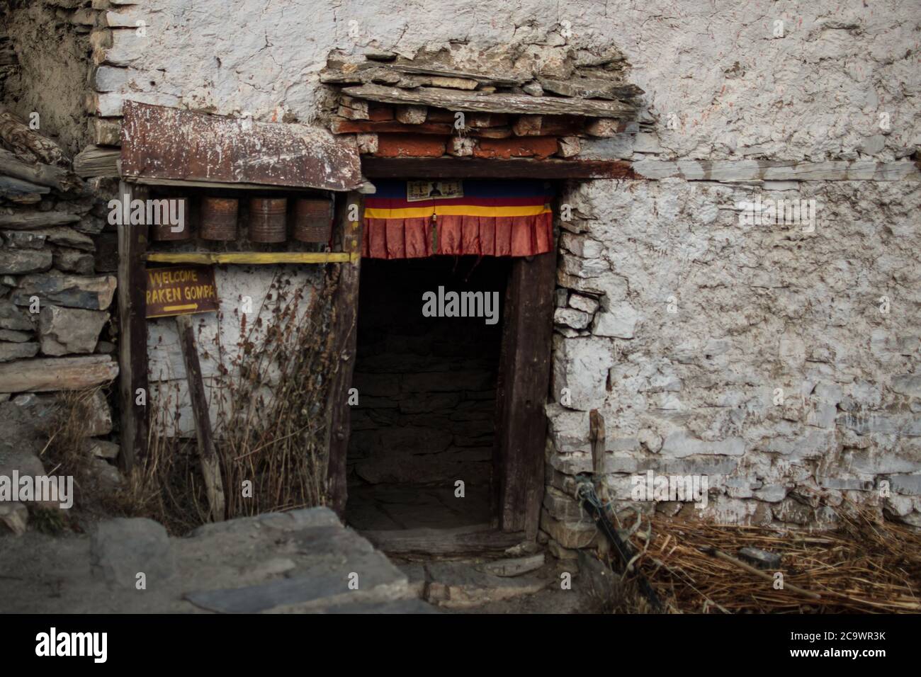 Entrée Praken Gompa sur le village de Manang, trekking circuit Annapurna, Himalaya, Népal Banque D'Images