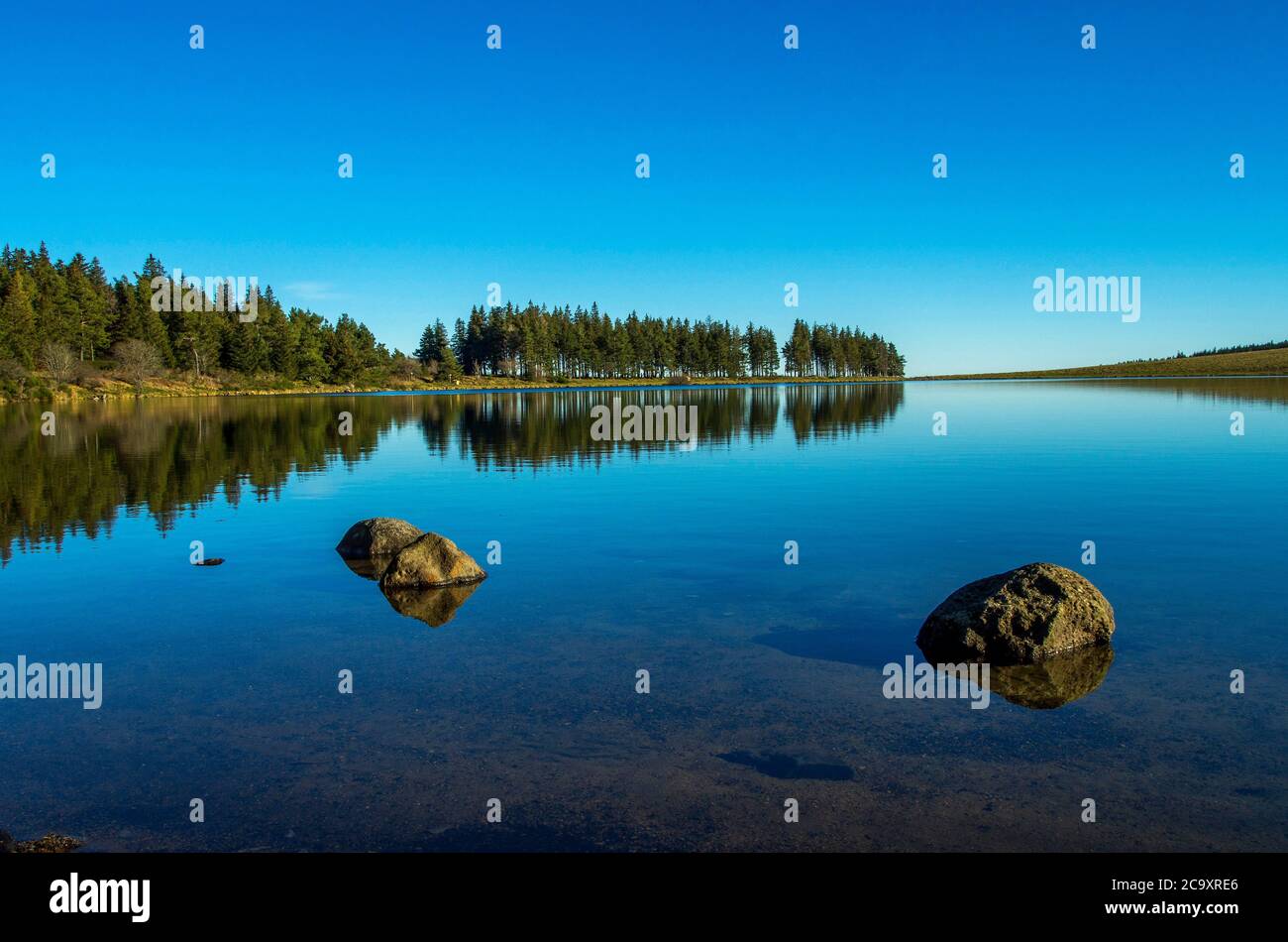 Lac de Servières, lac volcanique, Parc naturel régional des volcans d'Auvergne, Puy de Dome, Auvergne Rhône Alpes, France Banque D'Images
