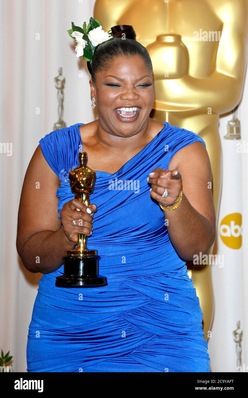 Los Angeles, États-Unis. 07e mars 2010. Mo'Nique avec l'Oscar de la meilleure actrice de soutien dans "Precious - Life is Precious" dans la salle de presse de la cérémonie annuelle des Oscars 2010/82e Academy Awards au Kodak Theatre. Los Angeles, le 7 mars 2010 | usage Worldwide Credit: dpa/Alay Live News Banque D'Images