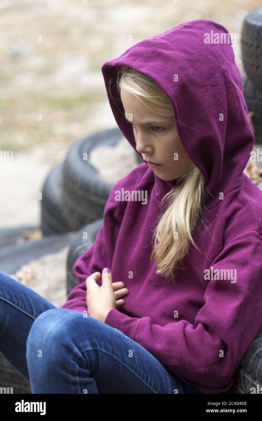 Fille (10) est en colère, Kiel, Schleswig-Holstein, Allemagne Banque D'Images