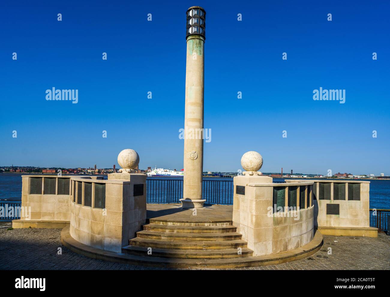 Mémorial naval de Liverpool - Mémorial du disparu du personnel auxiliaire de la Seconde Guerre mondiale ou du Mémorial de la guerre de la Marine marchande, 1952. Banque D'Images