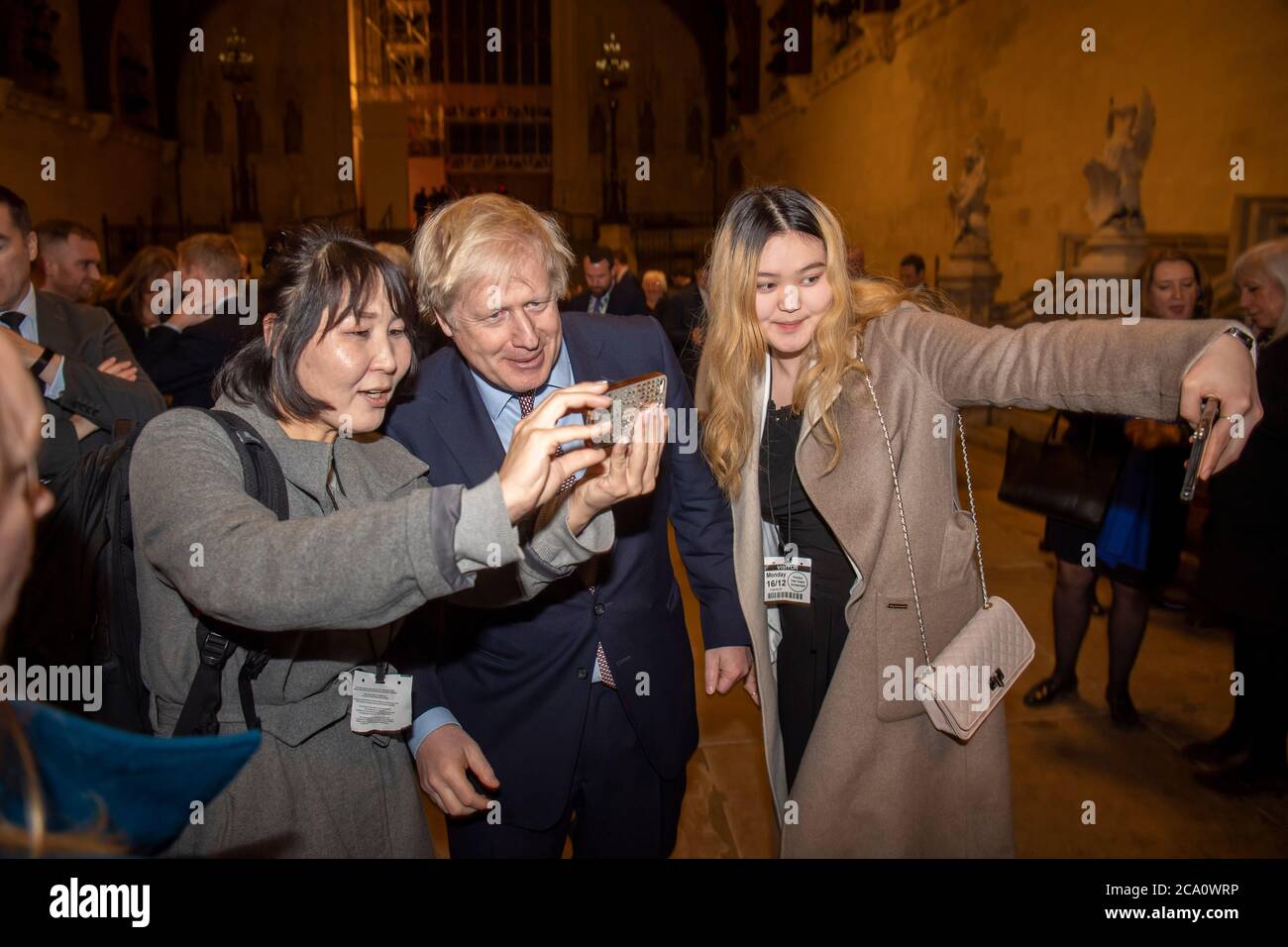 Le Premier ministre britannique Boris Johnson rencontre son nouveau député dans le Westminster Hall, dans les chambres du Parlement Banque D'Images