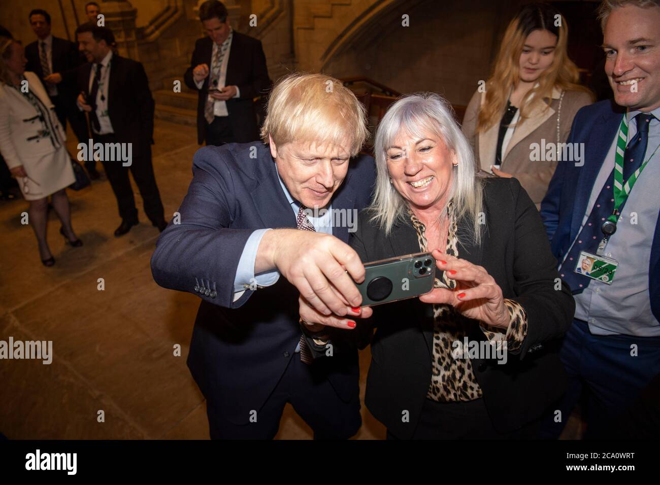 Le Premier ministre britannique Boris Johnson rencontre son nouveau député dans le Westminster Hall, dans les chambres du Parlement Banque D'Images