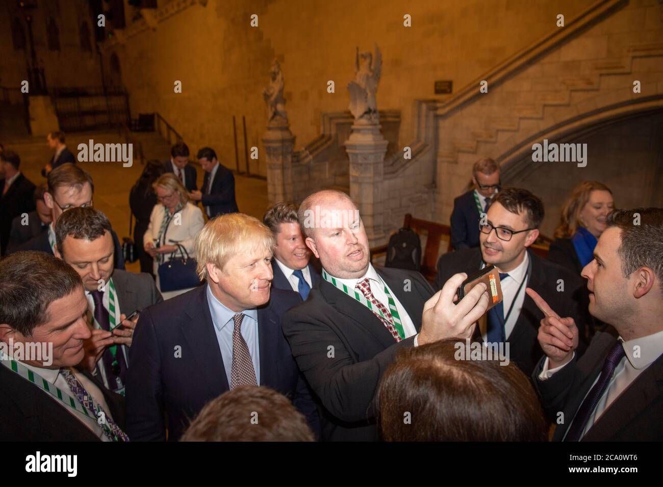 Le Premier ministre britannique Boris Johnson rencontre son nouveau député dans le Westminster Hall, dans les chambres du Parlement Banque D'Images