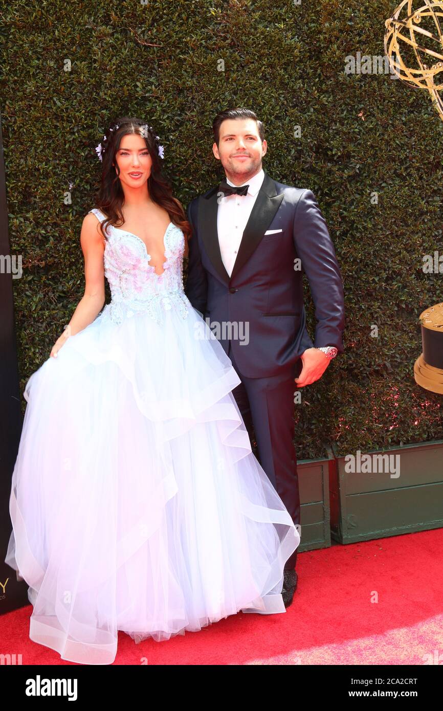 LOS ANGELES - APR 29: Jacqueline MacInnes Wood, Elan Ruspoli au 45e Daytime Emmy Awards à l'Auditorium civique de Pasadena le 29 avril 2018 à Pasadena, CA Banque D'Images