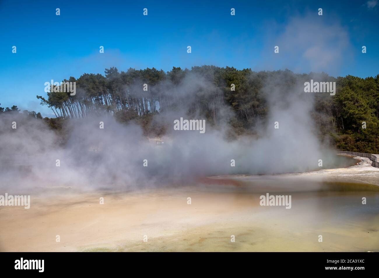 Waiotapu Geothermal Valley pools, Nouvelle-Zélande. Banque D'Images