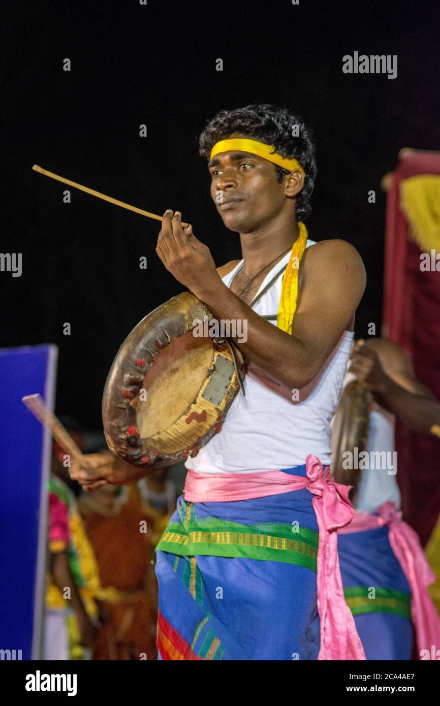 Danse folklorique indienne lors d'un festival ethnique à Jérusalem, Israël Banque D'Images
