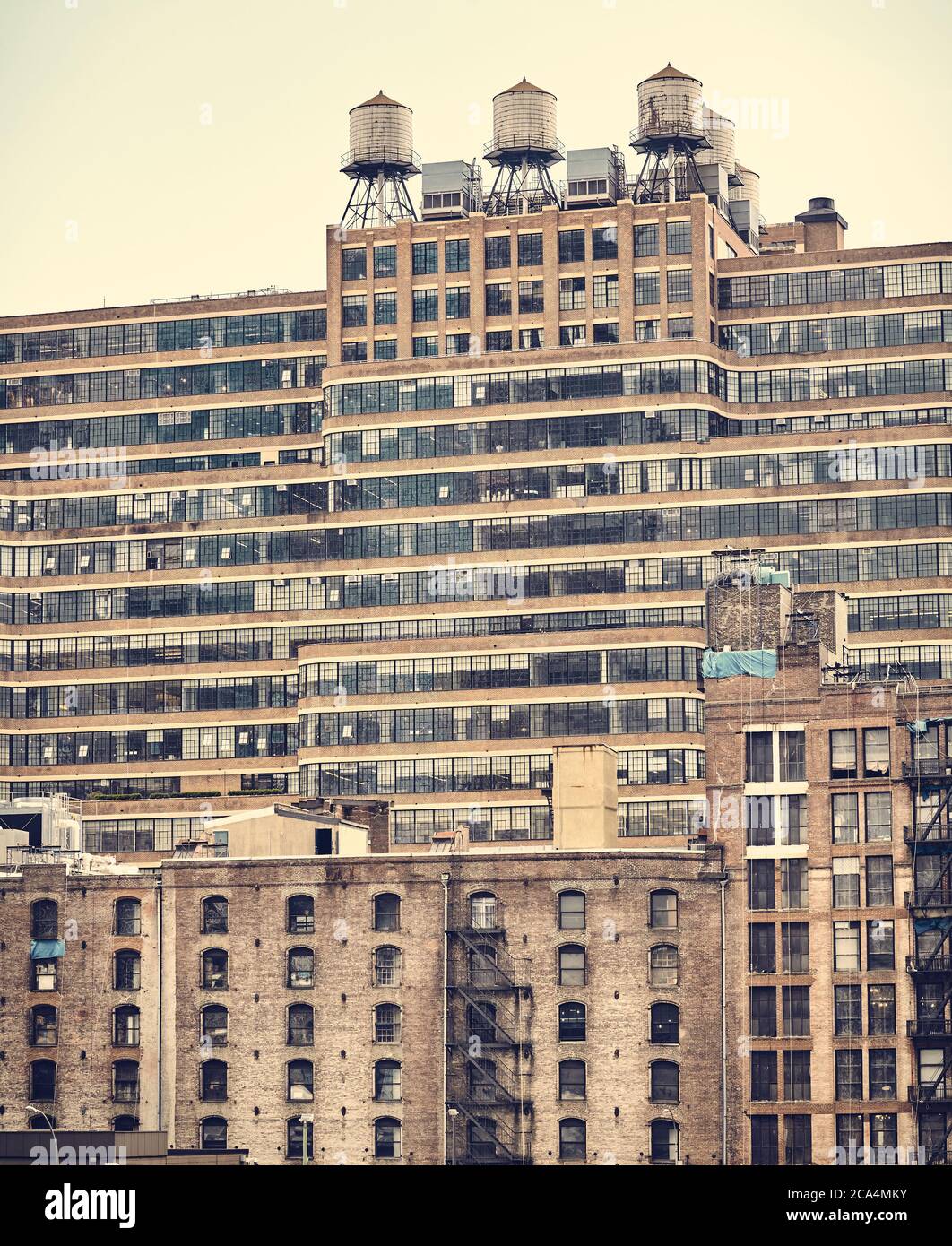 Vieux bâtiments de New York, couleurs rétro appliquées, États-Unis. Banque D'Images