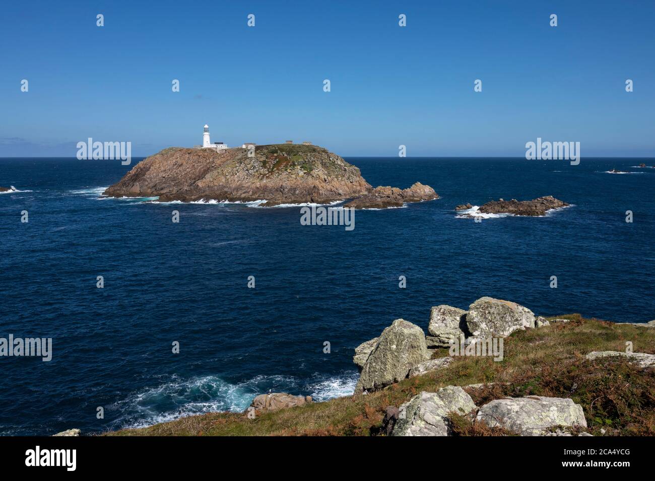 Round Island ; Phare ; de St Helens ; Iles de Scilly ; Royaume-Uni Banque D'Images