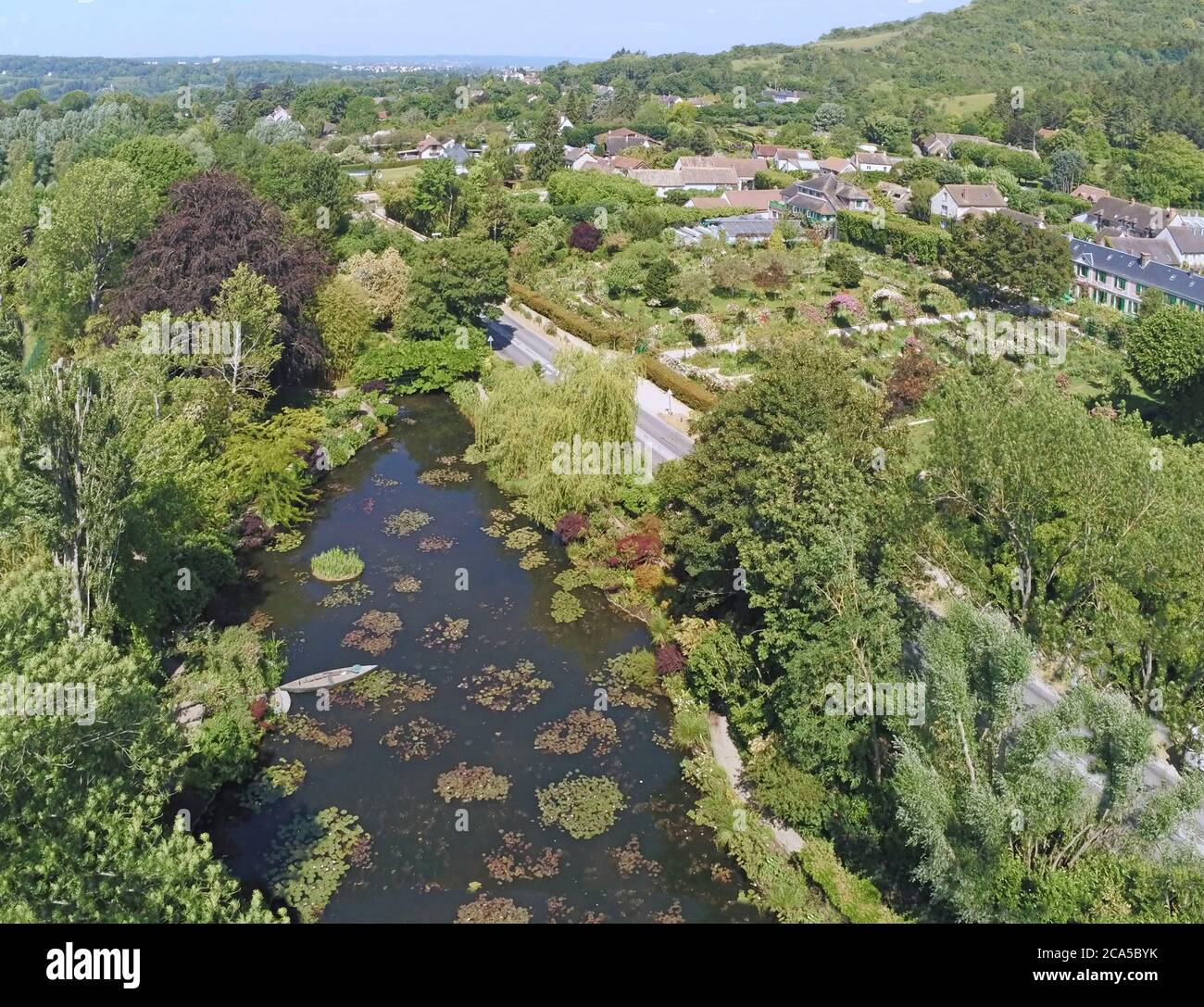 France, Eure, Giverny, jardin aquatique de Claude Monet (vue aérienne) Banque D'Images
