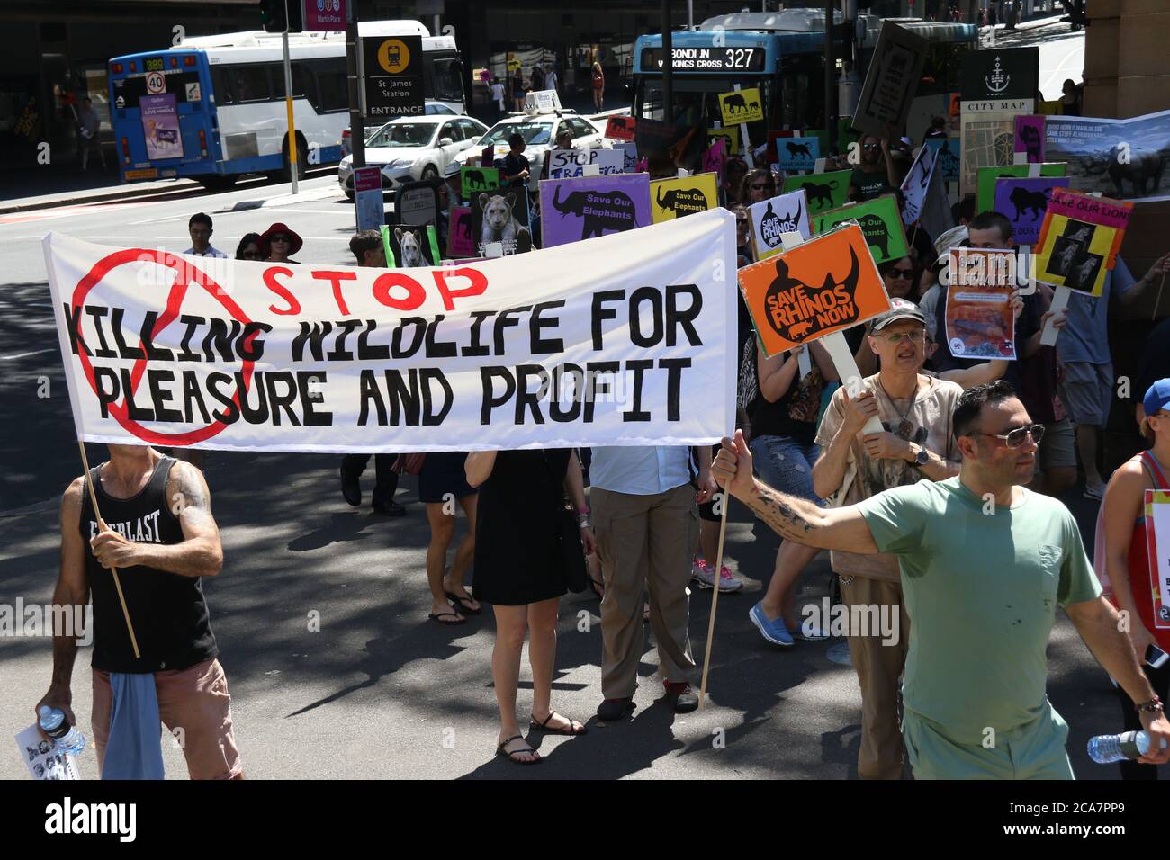 marche mondiale pour les éléphants, les rhinocéros et les lions Banque D'Images
