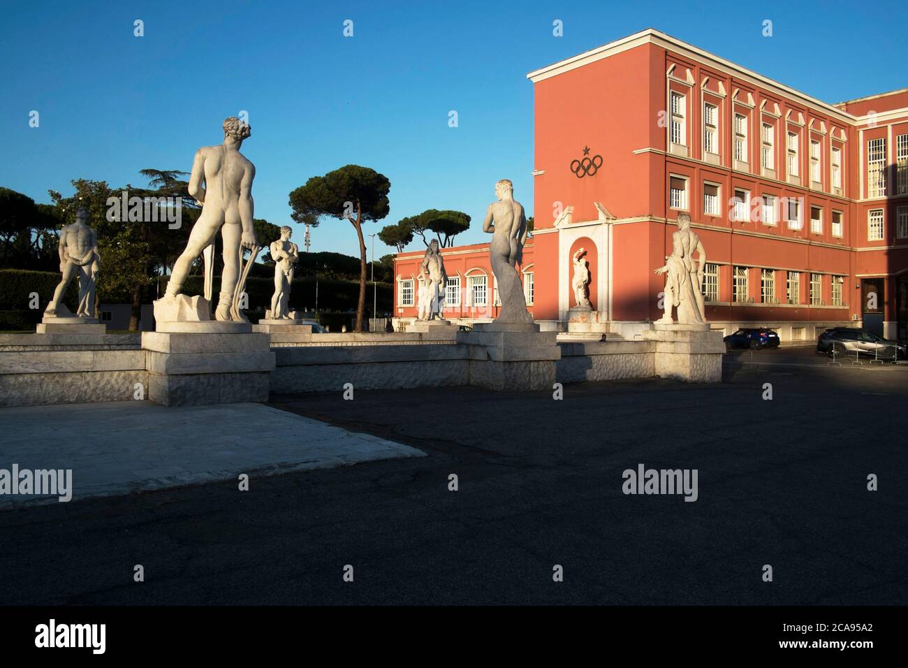 Le bâtiment de la CONI rouge le siège sportif italien, Rome, Latium, Italie, Europe Banque D'Images