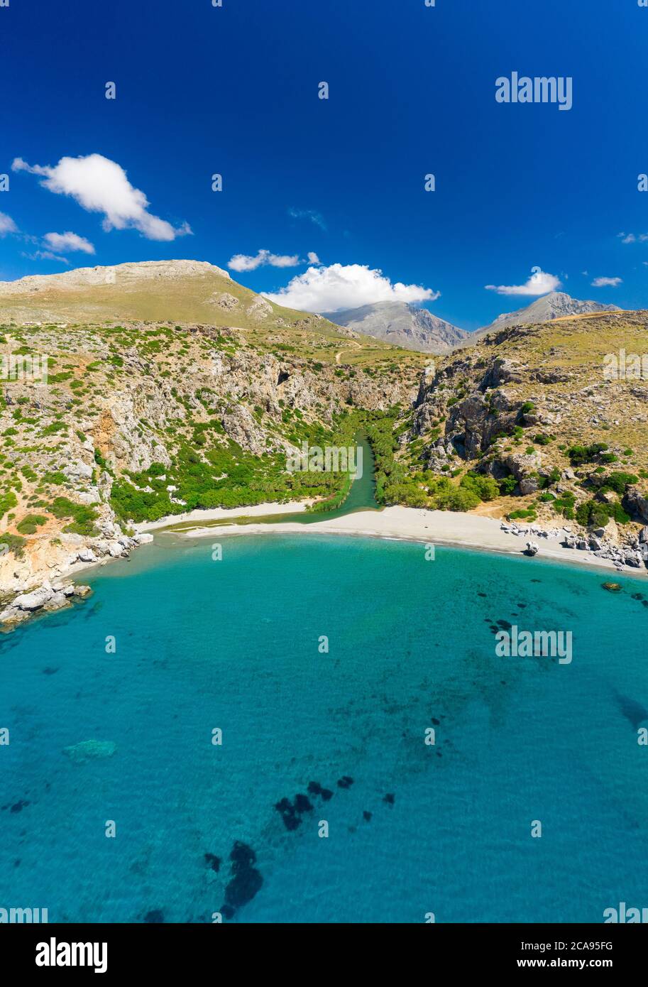Photo aérienne par drone de la plage de Preveli, Retymno, île de Crète, îles grecques, Grèce, Europe Banque D'Images