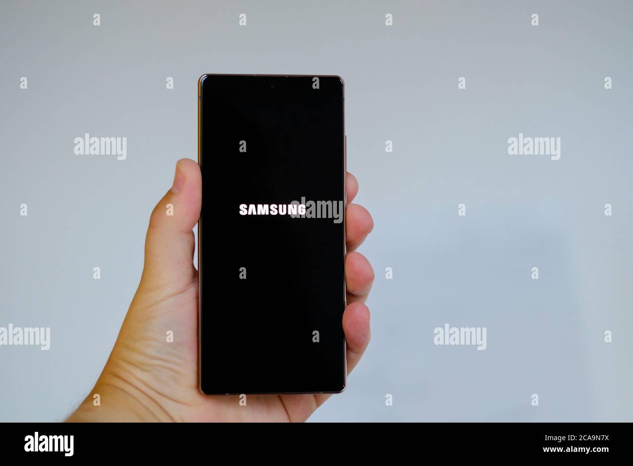 JUILLET 2020, RIGA - le nouveau Samsung Galaxy Note 20 5G smartphone Android est affiché à des fins éditoriales Banque D'Images