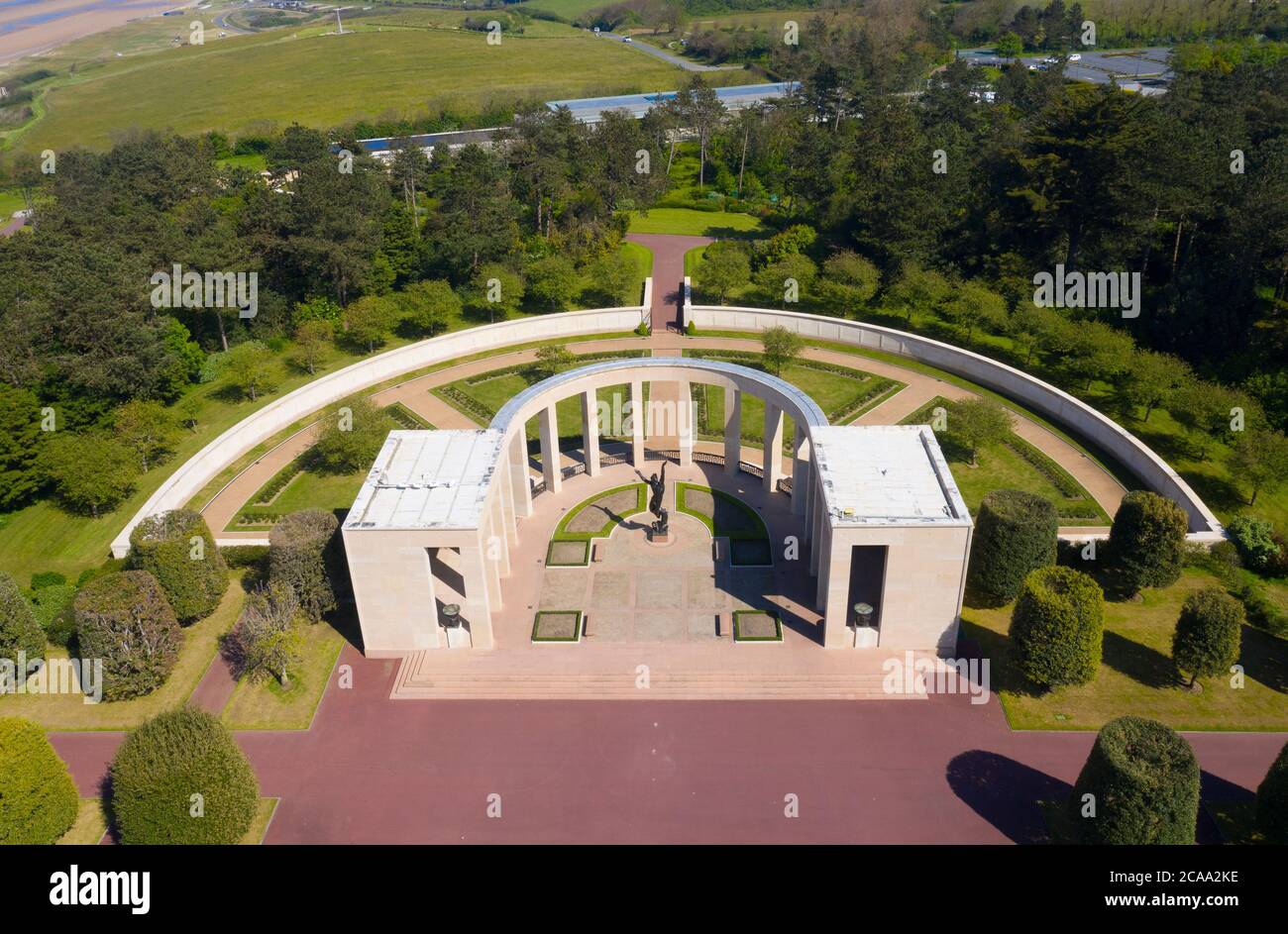 Vue aérienne du cimetière de guerre américain à Omaha Beach, en Normandie (Colleville-sur-Mer). Banque D'Images