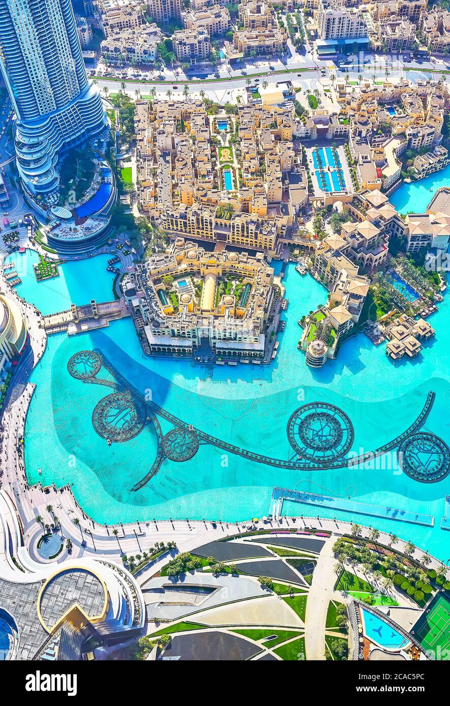 DUBAÏ, Émirats Arabes Unis - 3 MARS 2020 : Burj Khalifa est l'endroit idéal pour regarder le spectacle des fontaines depuis le sommet, le 3 mars à Dubaï Banque D'Images