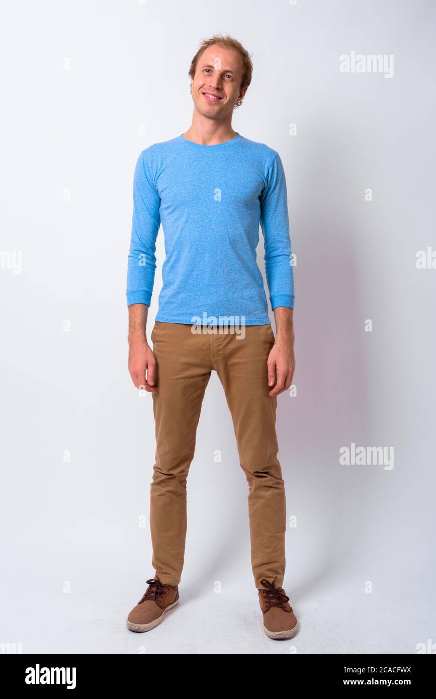 Portrait d'un homme heureux aux cheveux blonds Banque D'Images