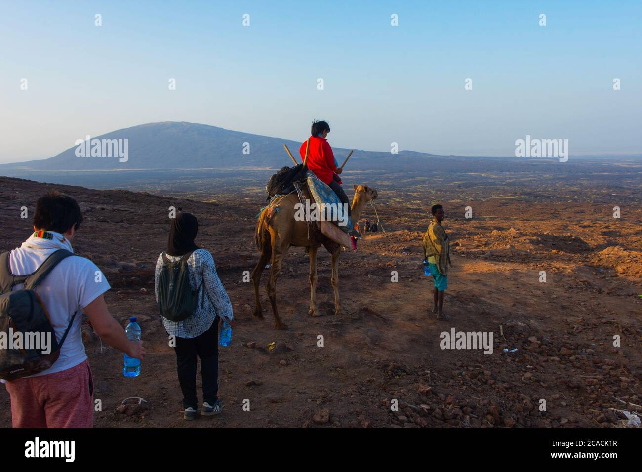 ERTA Ale, Ethiopie - Nov 2018: Randonnée en descente et retour de la visite du volcan Erta Ale, Ethiopie Banque D'Images