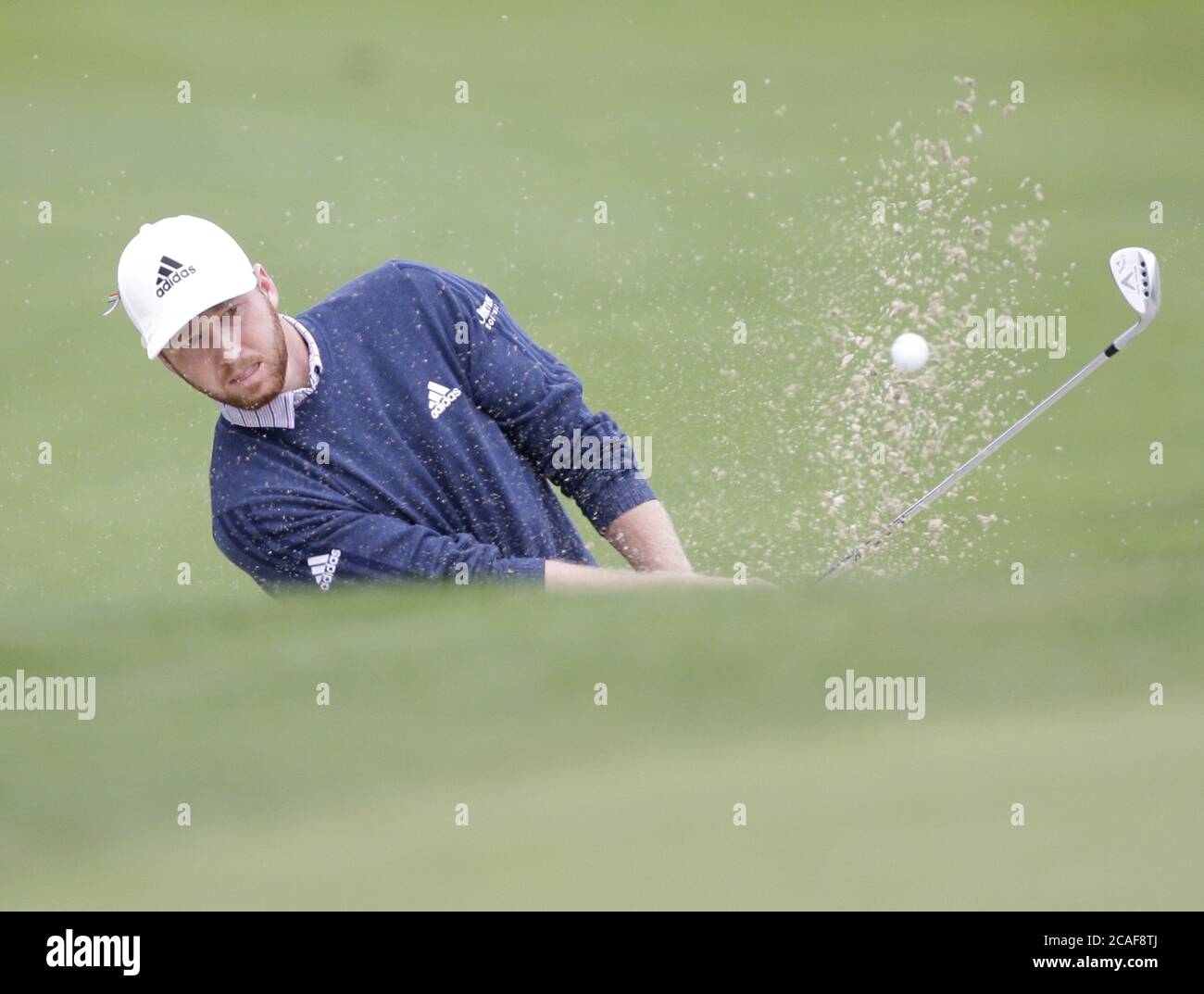 San Francisco, États-Unis. 06e août 2020. Daniel Berger passe d'un bunker au 7e green lors du premier tour du 102e championnat PGA au TPC Harding Park à San Francisco, Californie, le jeudi 6 août 2020. À l'origine, le championnat PGA devait commencer le 14 mai, mais il a été replanifié pour être joué en août et sans spectateurs en raison de préoccupations liées à une pandémie de coronavirus. Photo de John Angelillo/UPI crédit: UPI/Alay Live News Banque D'Images