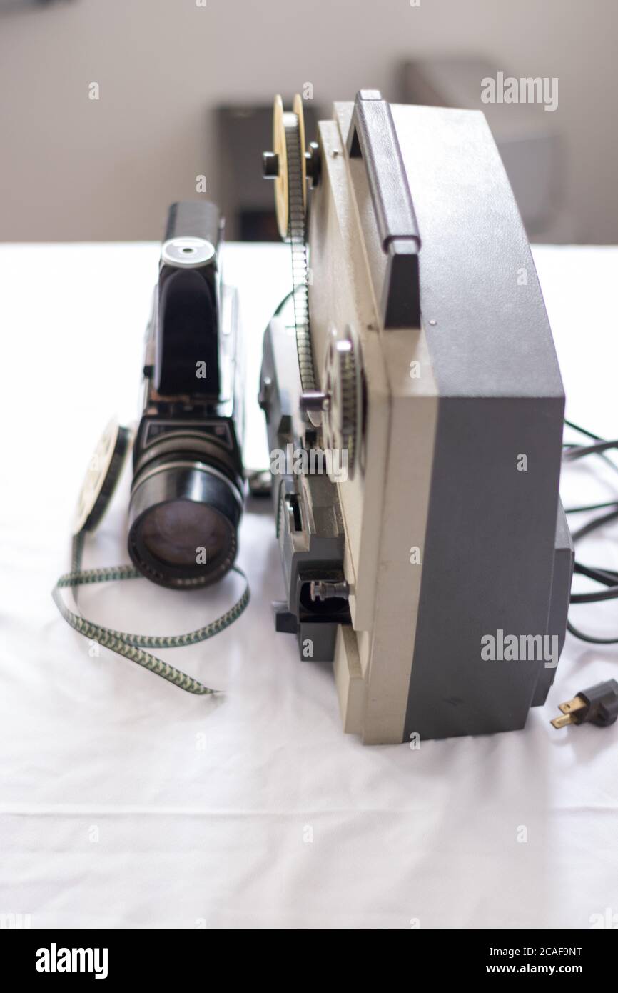 appareil photo et projecteur de film vintage super 8 Banque D'Images