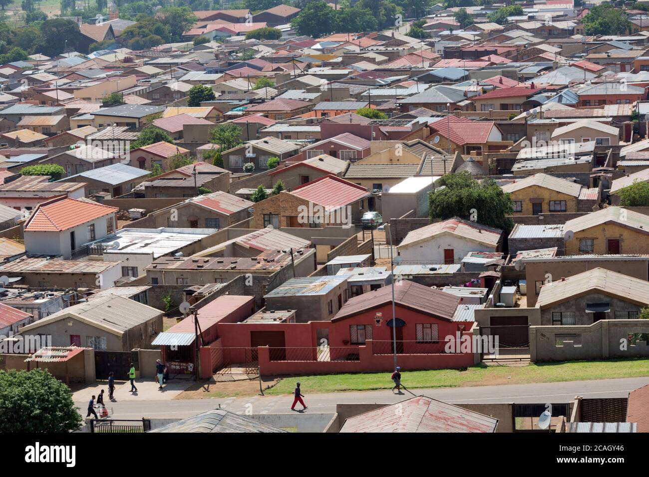 22.10.2018, Johannesburg, Gauteng, Afrique du Sud - vue d'ensemble des maisons du canton de Soweto. 00U181022D002CAROEX.JPG [AUTORISATION DU MODÈLE : NON, PROPRIÉTÉ RELE Banque D'Images