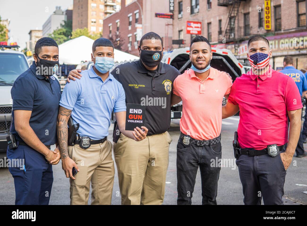 Le département de police de la ville de New York a tenu une réunion de la mairie contre la violence par les armes à feu dans le Bronx. Banque D'Images