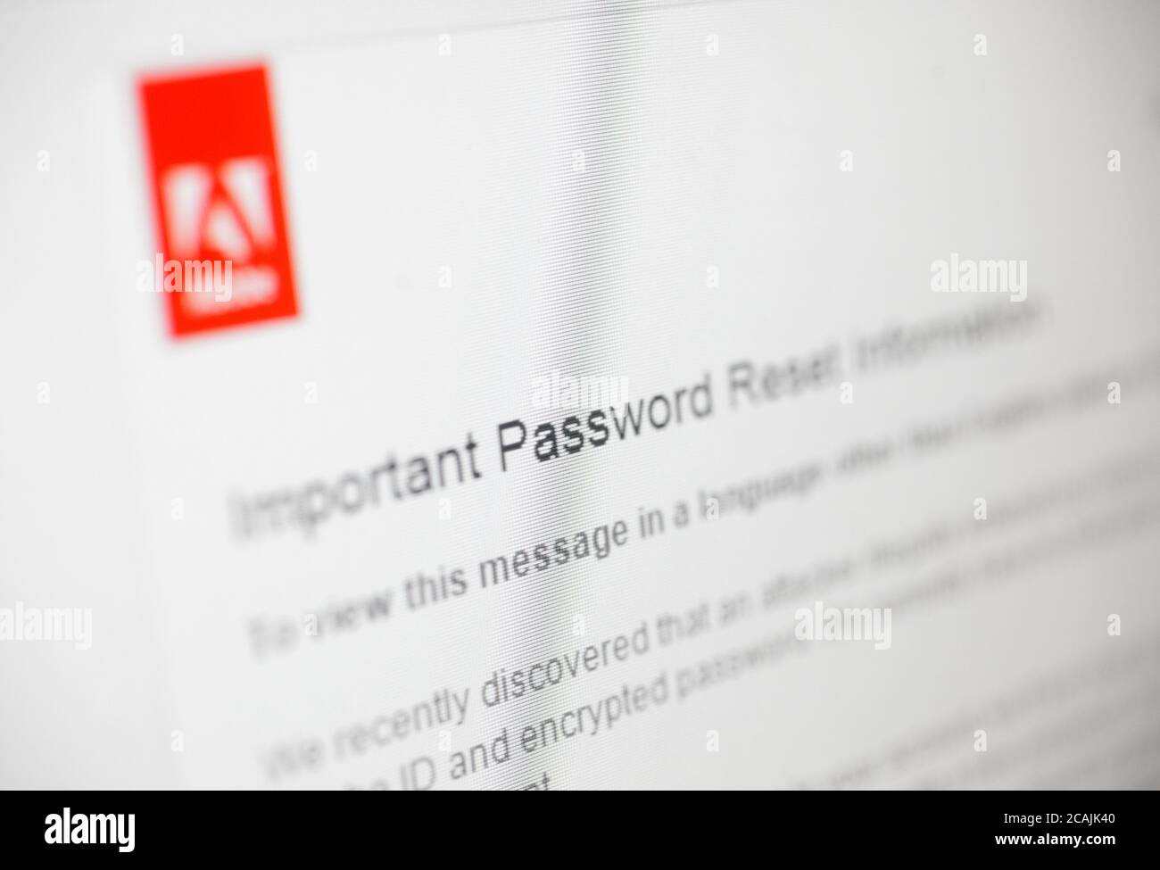 Message d'Adobe annonçant que vous devez changer de mot de passe après l'attaque massive de hacker quand des millions de mots de passe sont entrés en service. Photo Jeppe Gustafsson Banque D'Images