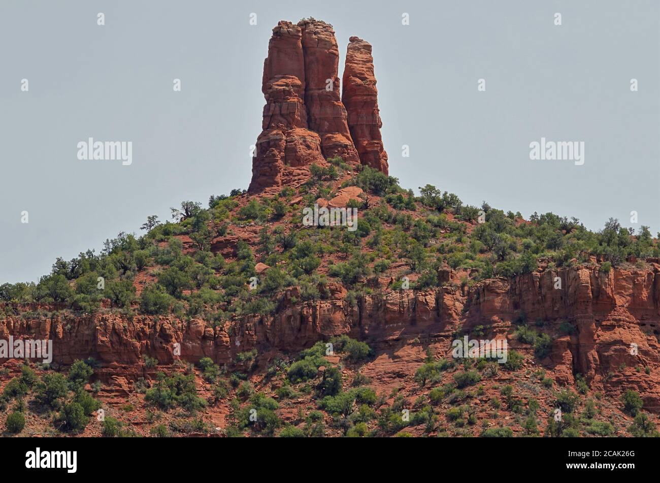 En explorant les différents sentiers et routes arrière autour de Sedona Arizona, vous pourrez admirer des vues époustouflantes et des formations rocheuses incroyables. Banque D'Images