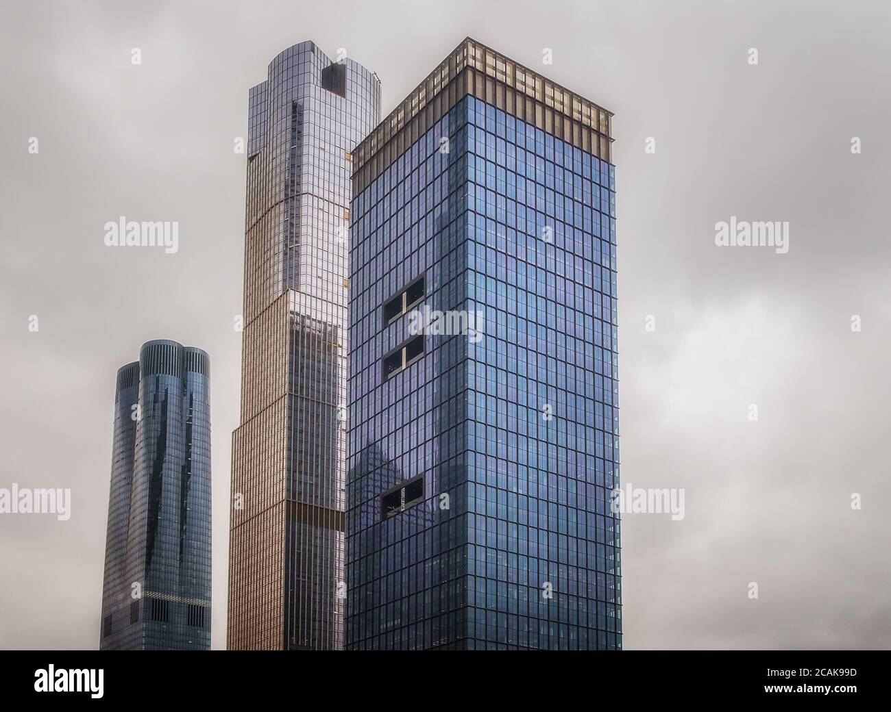 NYC, États-Unis, mai 2019, partie supérieure de trois gratte-ciel dans le quartier de Hudson Yards à Manhattan Banque D'Images