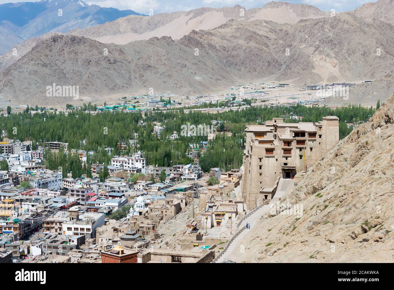 Ladakh, Inde - Leh vue sur la ville depuis le monastère de Namgyal Tsemo (Namgyal Tsemo Gompa) à Leh, Ladakh, Jammu-et-Cachemire, Inde. Banque D'Images