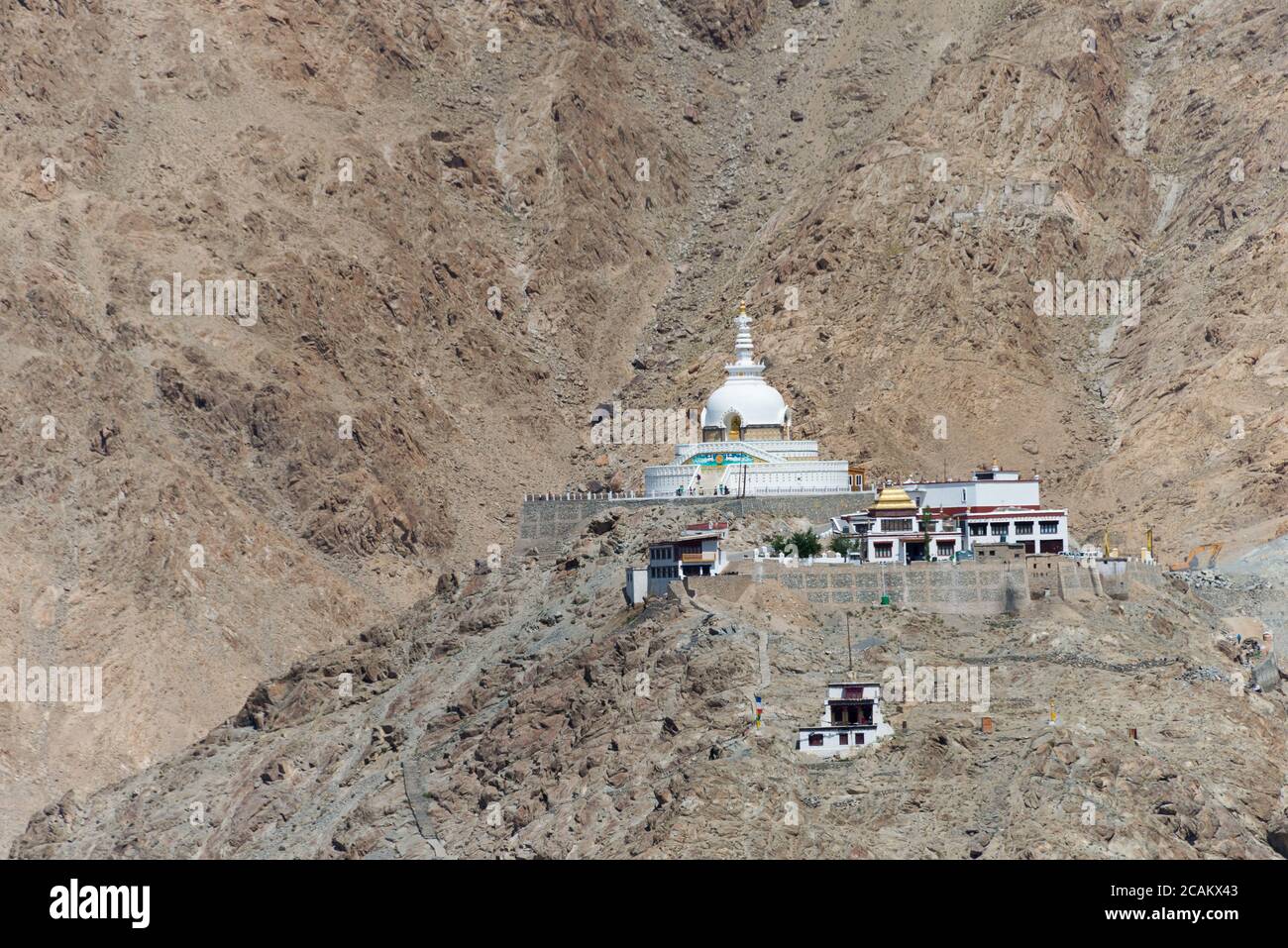 Ladakh, Inde - vue de Shanti Stupa depuis le monastère de Namgyal Tsemo (Namgyal Tsemo Gompa) à Leh, Ladakh, Jammu-et-Cachemire, Inde. Banque D'Images