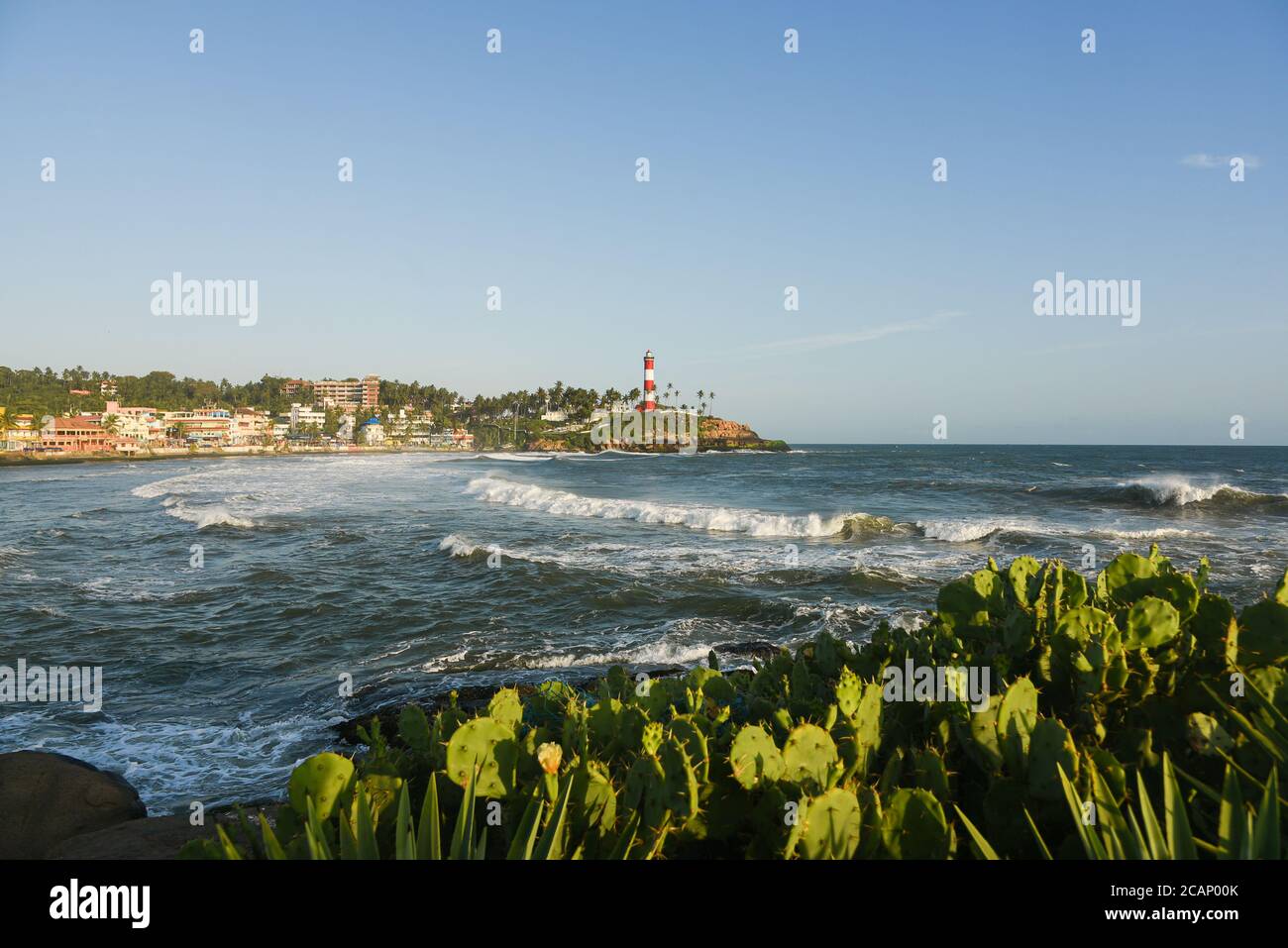 Kerala, Inde. 08 septembre 2019. Plage de Kovalam et maison de lumière de Vizhinjam à Trivandrum. Banque D'Images