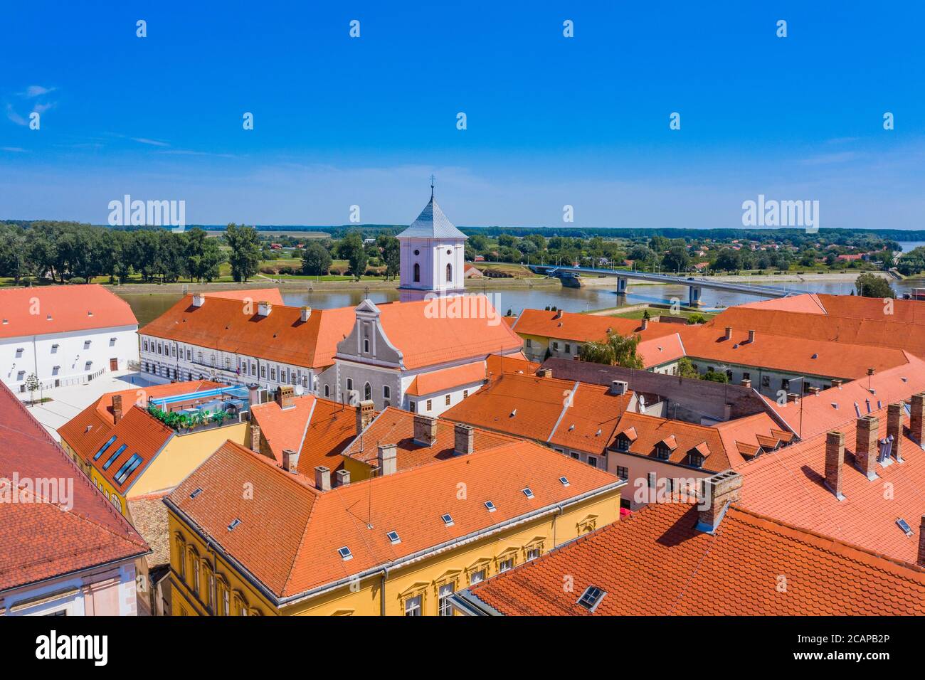 Vue aérienne de la vieille ville d'Osijek, place de la Sainte trinité à Tvrdja, Croatie Banque D'Images