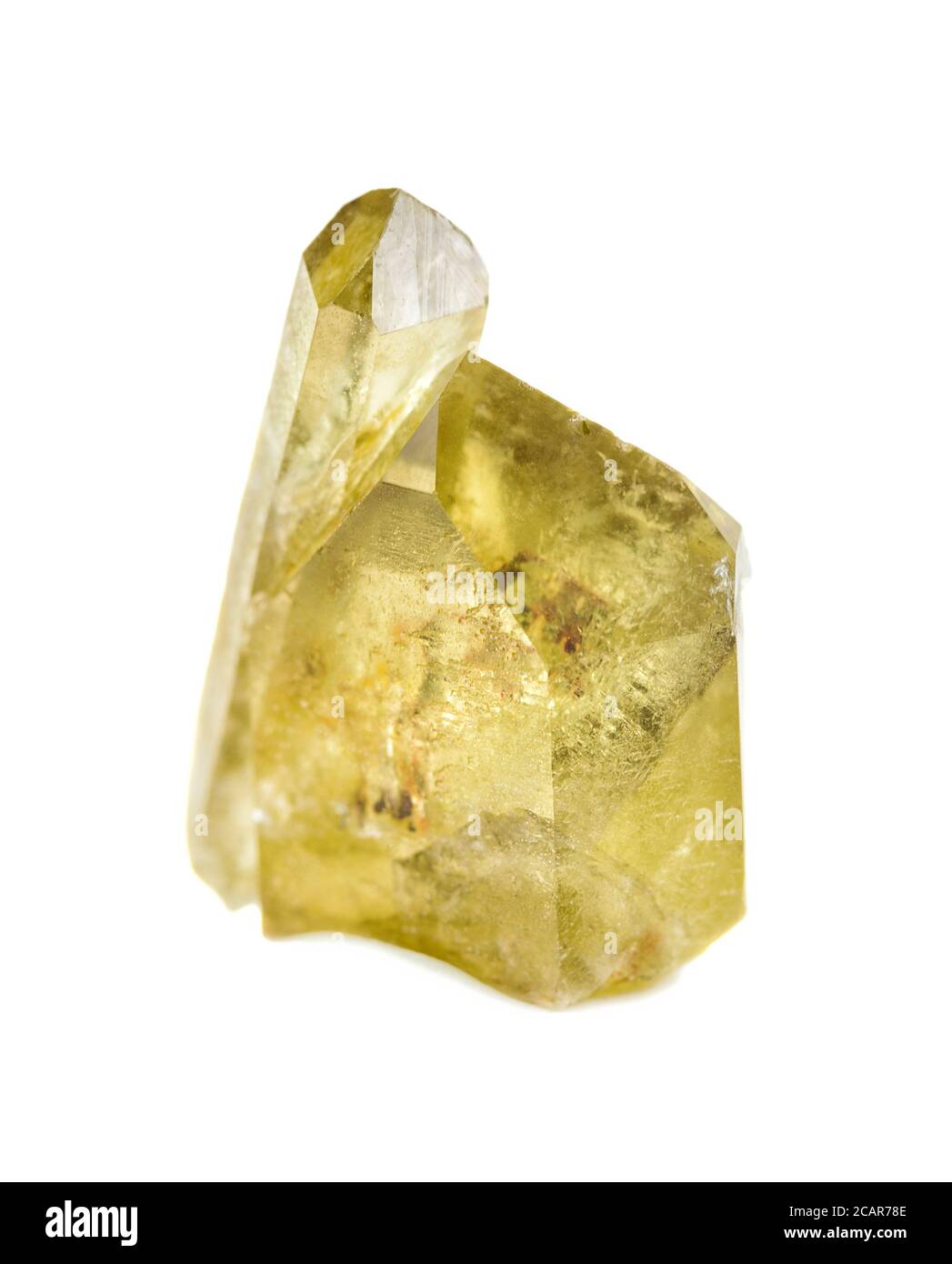 Deux cristaux de citrine jaune translucide isolés sur un fond blanc Banque D'Images