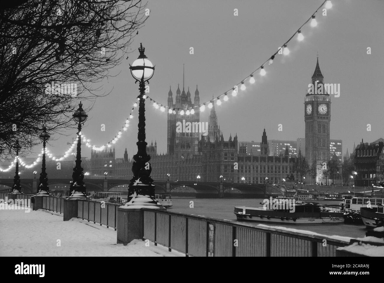 Scène de la neige, Les Maisons du Parlement, Londres, Angleterre, Royaume-Uni. Circa 1980 Banque D'Images
