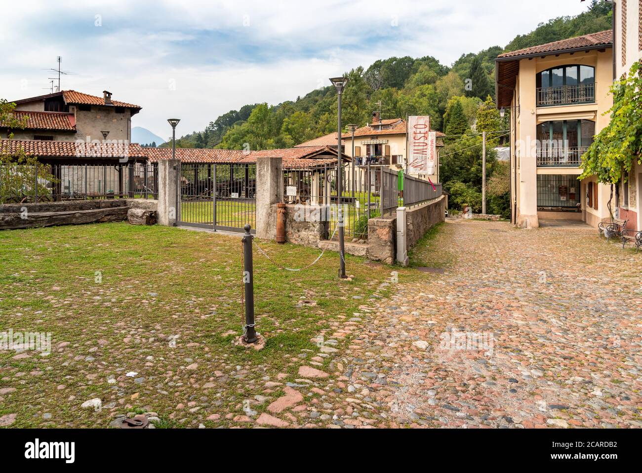 Brinzio, Lombardie, Italie - 18 septembre 2019 : vue sur le Musée de la Culture rurale de Prealpina à Brinzio, province de Varèse, Italie Banque D'Images