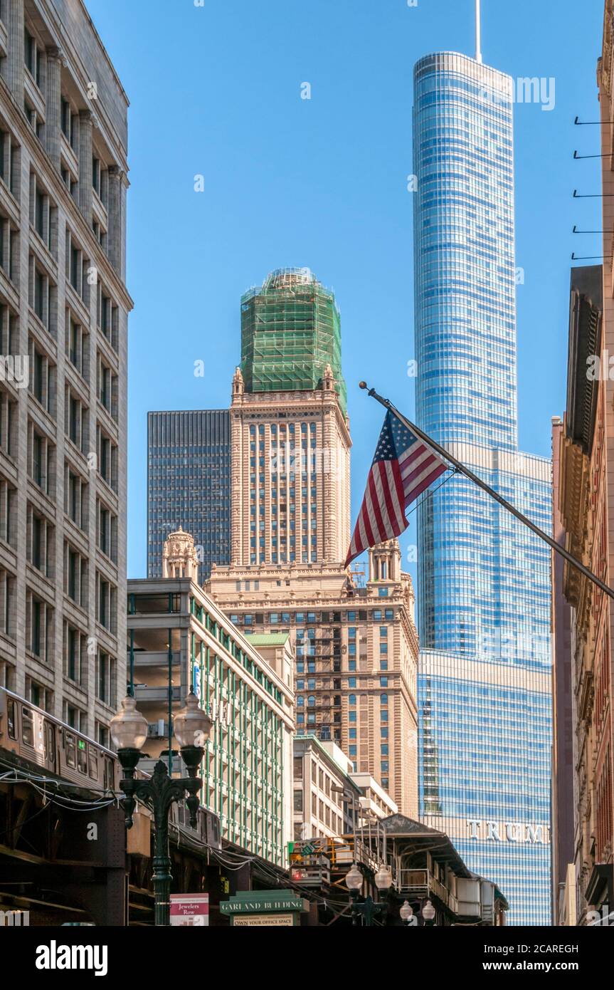 Trump Tower vue sur Wabash Avenue à Chicago. Banque D'Images