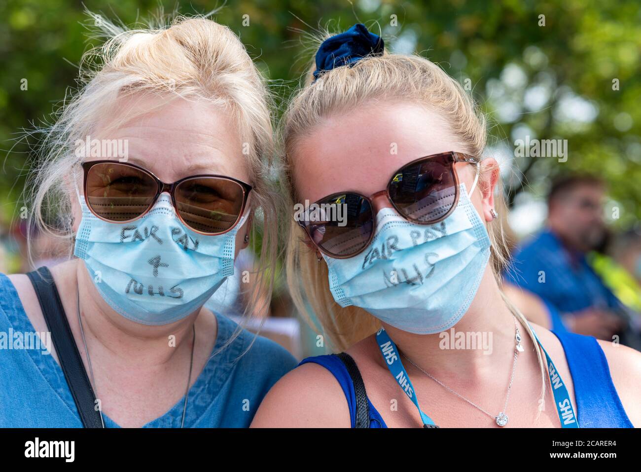 Des infirmières protestent contre les disparus dans l'augmentation de salaire du secteur public et rendent hommage au personnel de santé tué par le COVID-19 à Basildon, dans l'Essex Banque D'Images