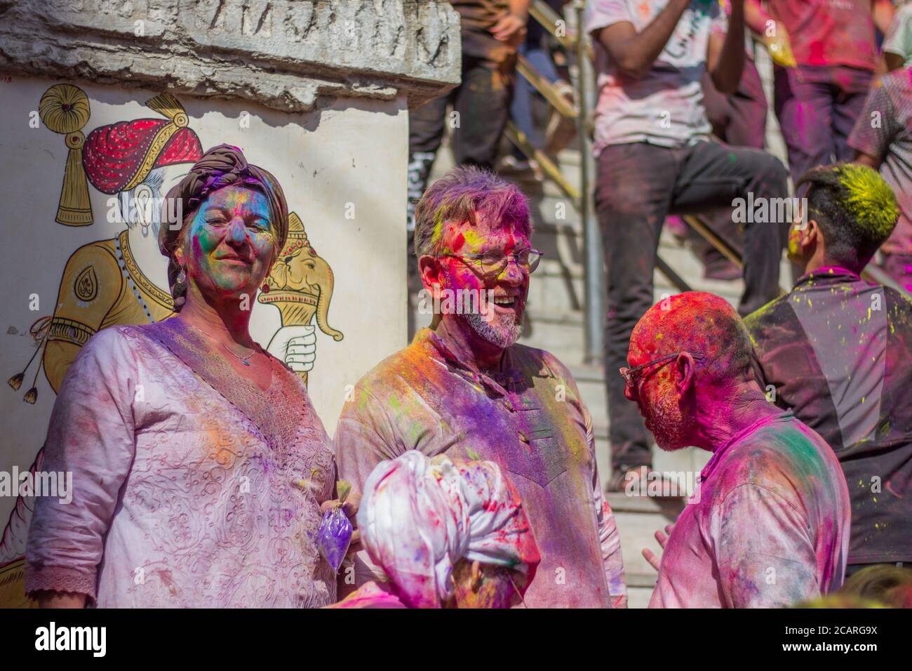 Holi Festival, célébré à Udaipur, mars 2020. Les hindous célèbrent le début du printemps, en utilisant de la poudre colorée pour se répandre entre eux Banque D'Images