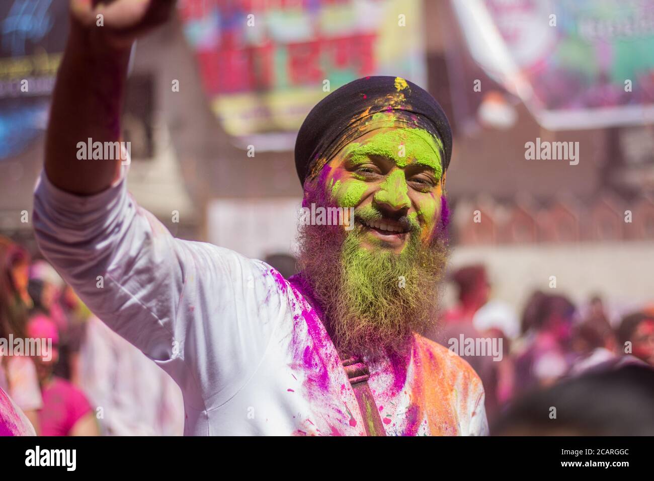 Holi Festival, célébré à Udaipur, mars 2020. Les hindous célèbrent le début du printemps, en utilisant de la poudre colorée pour se répandre entre eux Banque D'Images