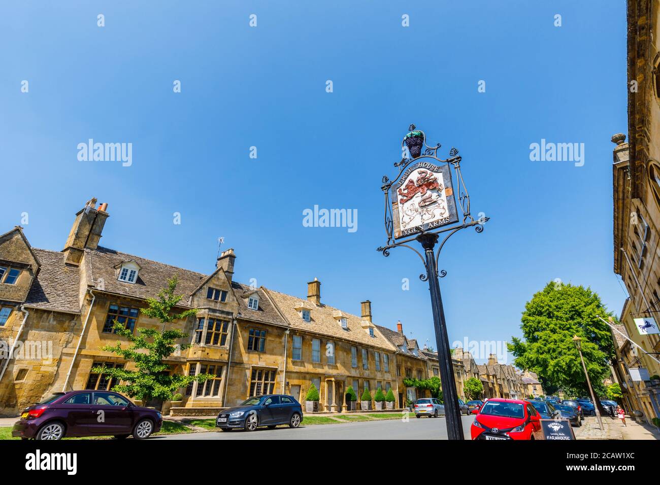 Le nom de la route des armes Lygon à High Street, Chipping Campden, une petite ville de marché dans les Cotswolds à Gloucestershire Banque D'Images