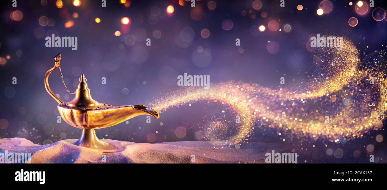 Lampe Wish - Genie sort de la bouteille Banque D'Images