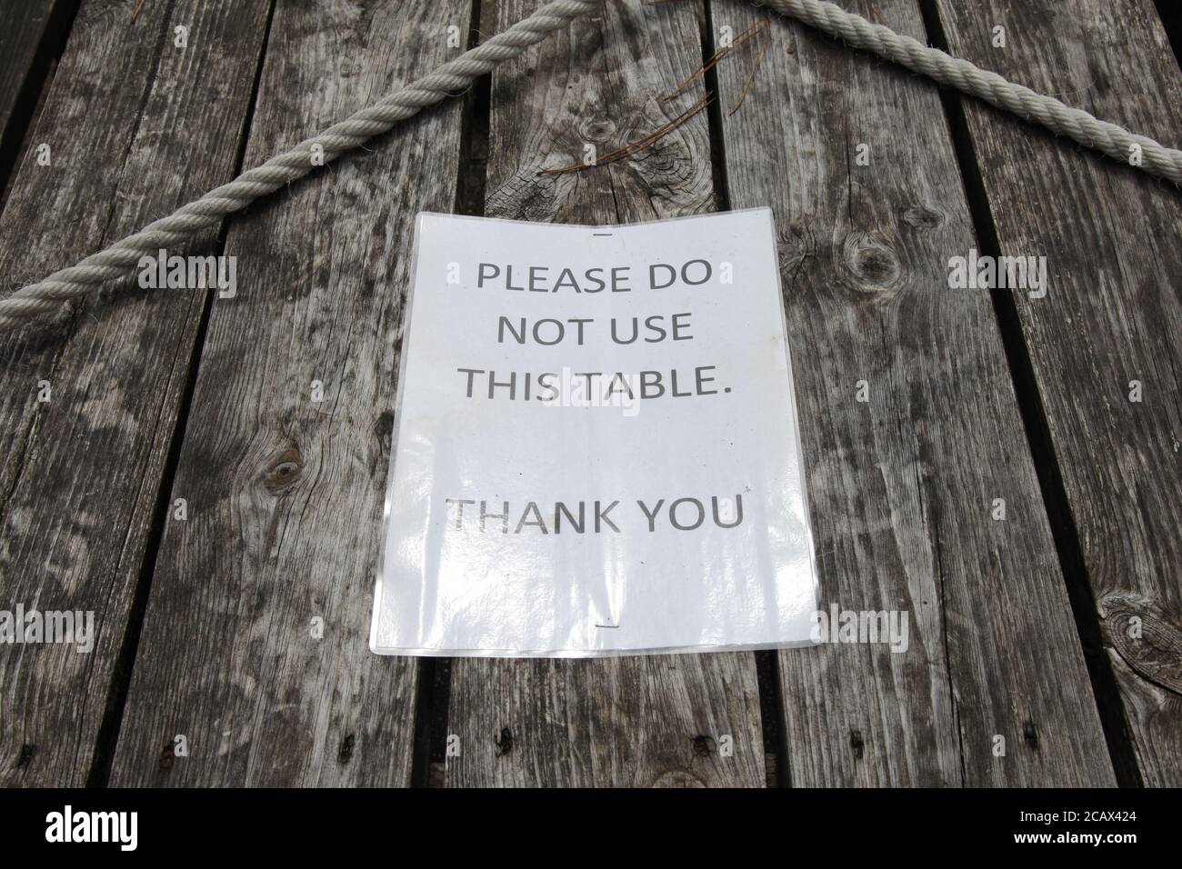Social distancing Restaurant Table, Bucklers Hard, Brockenhurst, New Forest, Hampshire, Angleterre, Royaume-Uni Banque D'Images