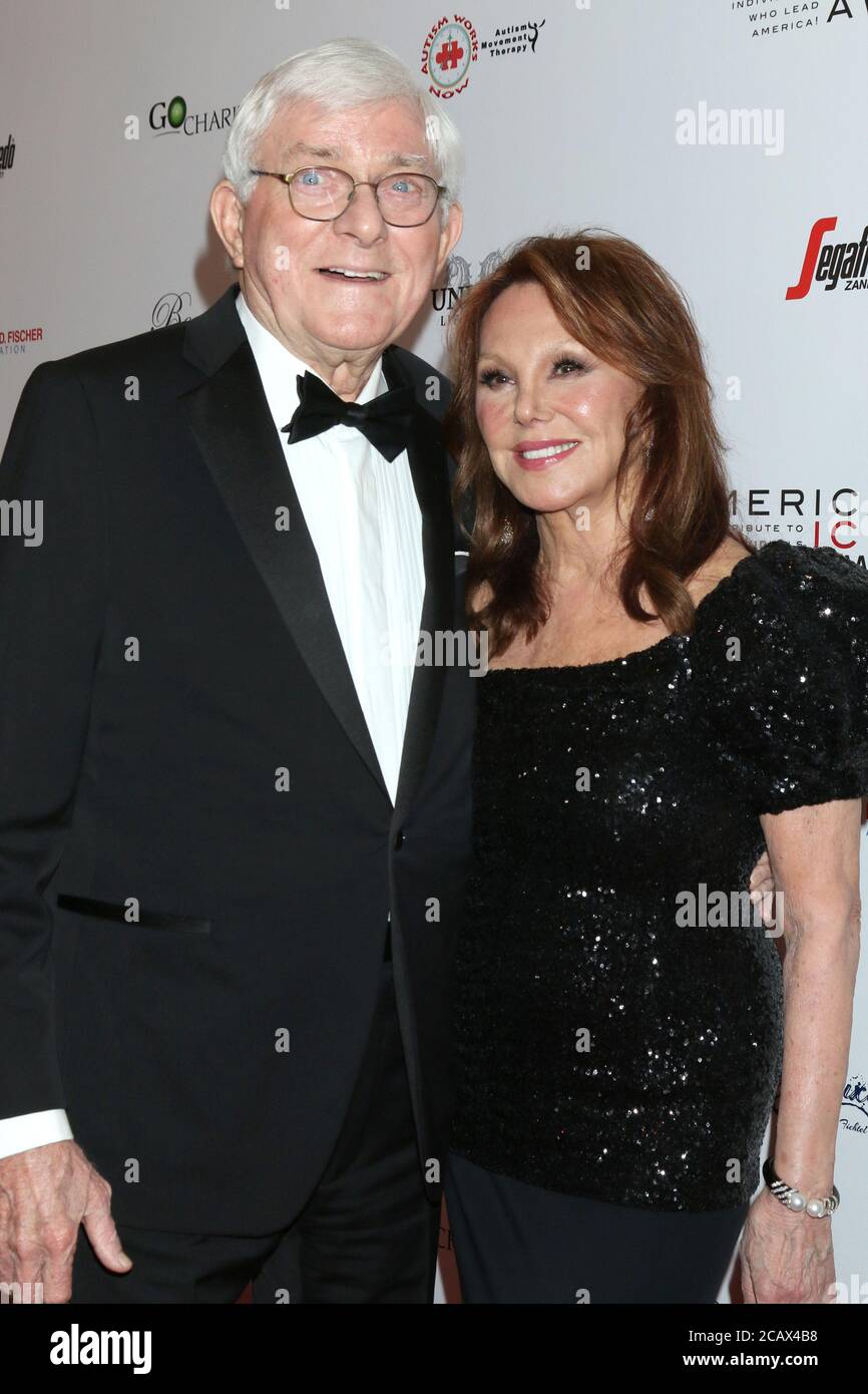 LOS ANGELES - 19 MAI : Phil Donahue, Marlo Thomas à l'American Icon Awards à l'hôtel Beverly Wilshire le 19 mai 2019 à Beverly Hills, CA Banque D'Images