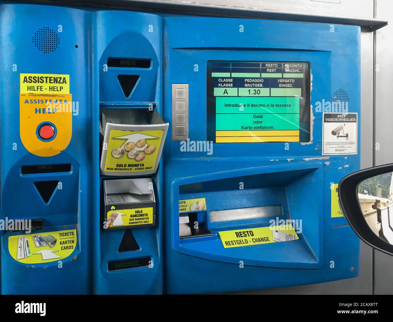 Autoroute italienne bleue poste de péage Autostrade Photo Stock Alamy
