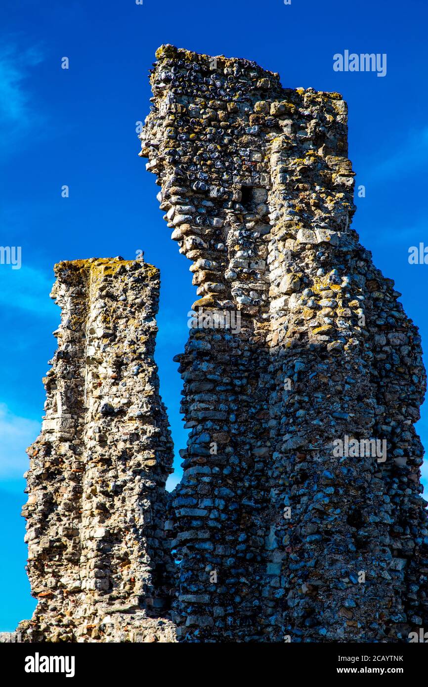 Tours médiévales Reculver et fort romain (église St Mary), Kent, Royaume-Uni Banque D'Images