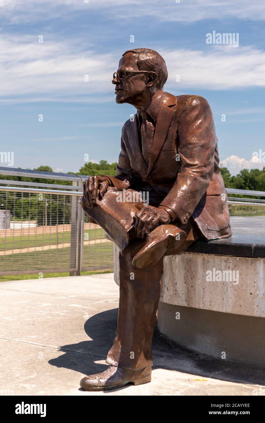 East St. Louis, Illinois - 14 juillet 2020 : statue de Malcolm W. Martin dans le parc commémoratif Malcolm W. Martin Banque D'Images